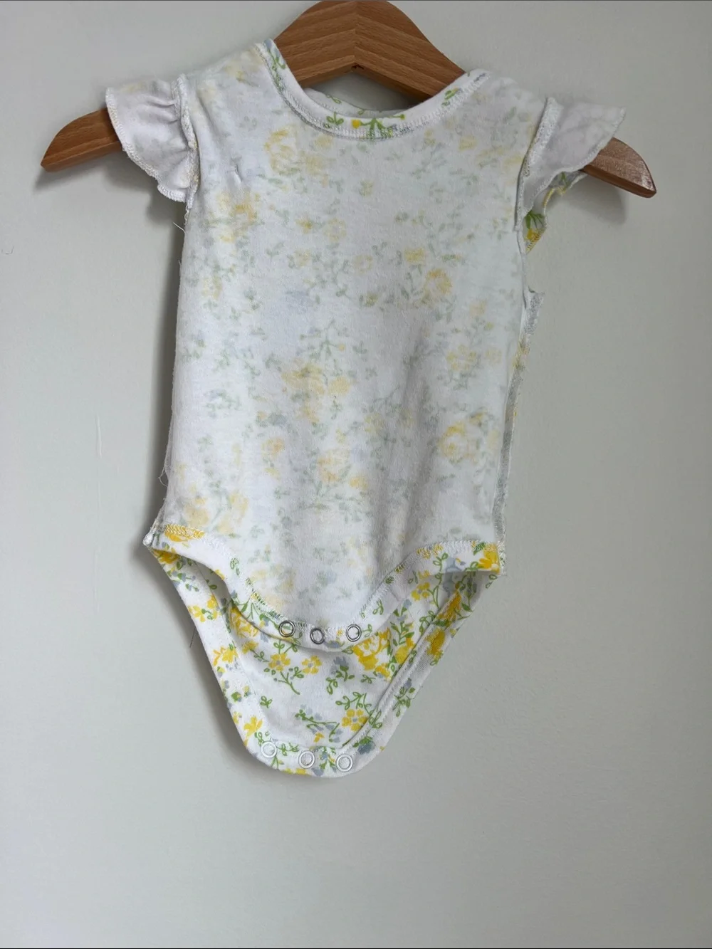 Laura Ashley | White and Yellow Floral Baby Onesie Bodysuit Size 3-6 Months